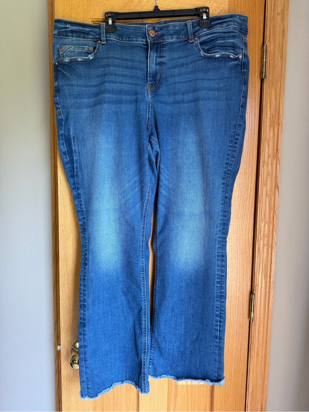 Edgely by Maurices Jeans 22W Reg Plus Mid-Rise Slim Boot Raw Frayed Hem Denim